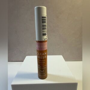 🩷5/$10 CoverGirl Clean Fresh Hydrating Concealer - Tan